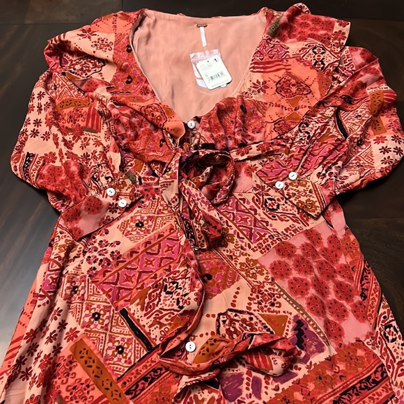 Free People
Lennon Printed 3/4 Sleeve V-Neck Split Button Front Dress - Picture 11 of 15